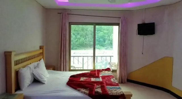 Pameer Continental Hotel and Restaurant