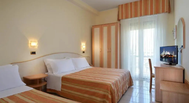Трёхместный номер Hotel Elisir