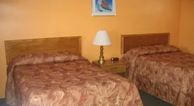 Town & Country Motel, Varaa Motelli Dryden Ontario