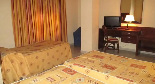Трёхместный номер Standard Hotel Perales