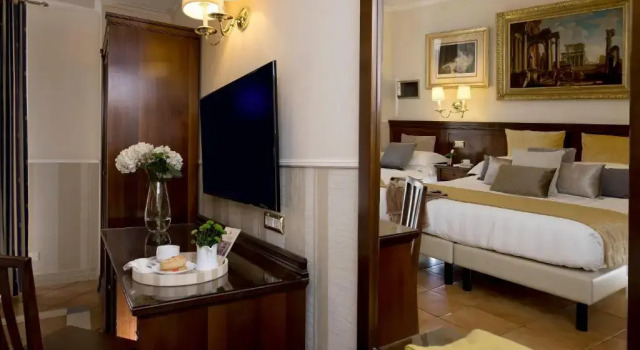 Четырёхместный номер Standard Hotel Des Artistes Roma