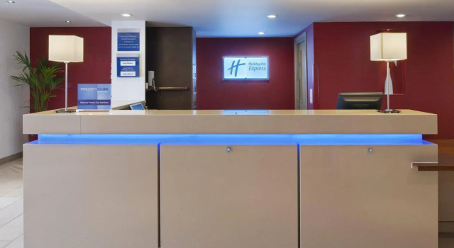 Holiday Inn Express East Midlands Airport by IHG, Забронировать Отель Отели Англии 3 звезды, 3*