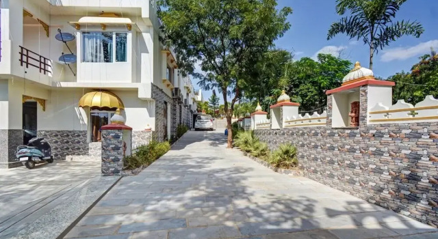 Treebo Trend The Lavit Malhar With Mountain View