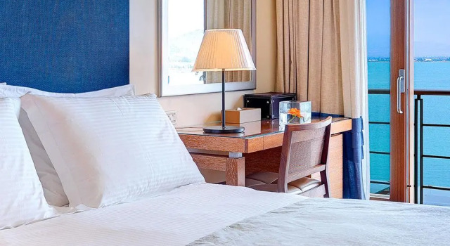 Номер Deluxe Amphitryon Hotel
