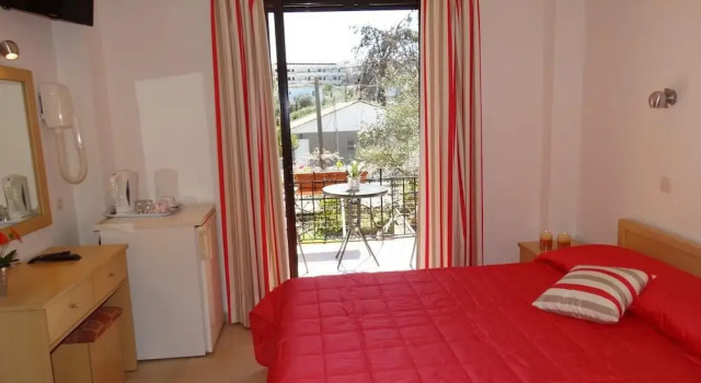 Двухместный номер Standard с балконом Dassia Beach Pension
