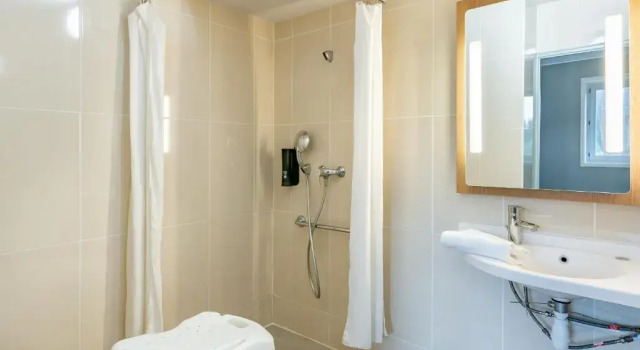 Двухместный номер для гостей с ограниченными возможностями B&B HOTEL Arcachon Gujan-Mestras