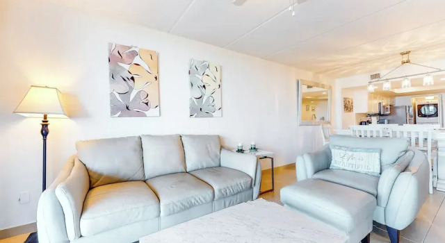 2BR w/ Gulf-view Balcony: Suntide III - Unit 307, Buchen Sie Ferienwohnung Padre Island USA