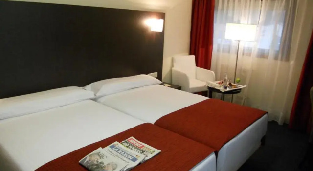 Трёхместный номер Standard Hotel Santiago Apóstol