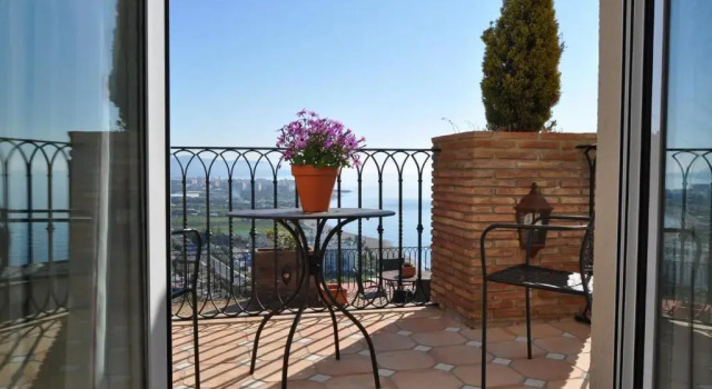 Полулюкс Deluxe Welcome Inn Nerja guest house Luxury Bed & Breakfast