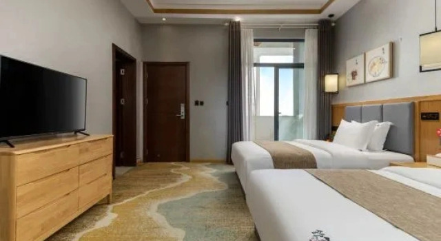 Семейный люкс с 2 комнатами Cozy Retreat | Garden Hot Spring・Cloud View Hidden Villa Homestay (Tengchong Century City Branch)