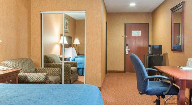 Двухместный номер Standard Quality Inn & Suites