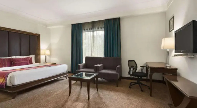 Двухместный номер Deluxe Ramada by Wyndham Jalandhar City Center