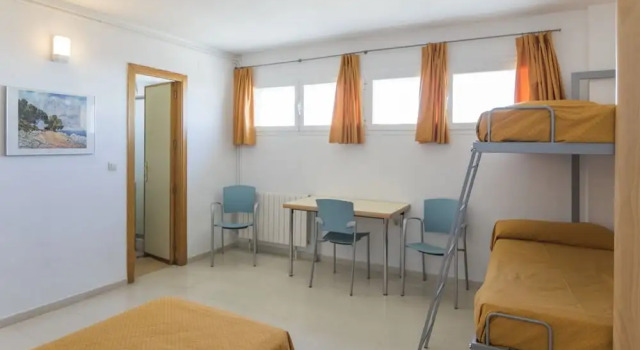 Кровать в общем номере Albergue Inturjoven Sierra Nevada