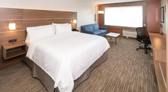 Люкс Holiday Inn Express & Suites Alpena - Downtown by IHG