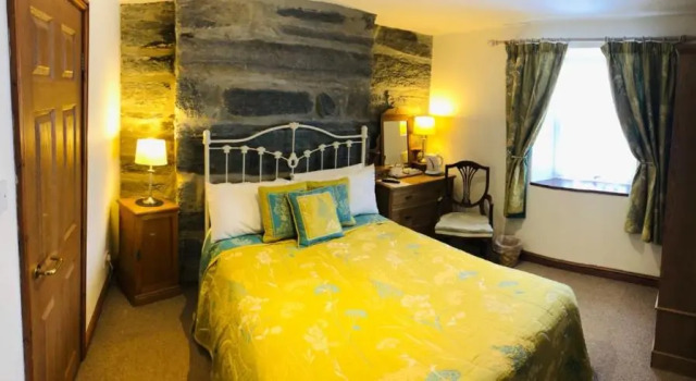 Yr Hen Fecws, Prenota Hotel Porthmadog 