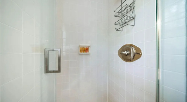 Коттедж Beautiful and Quiet Newly Renovated 4 Bedroom Retreat