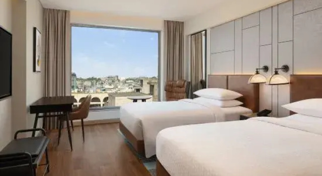 Четырёхместный номер Standard Four Points by Sheraton Amritsar, Mall Road