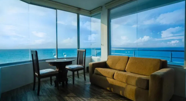 Exclusivo Penthouse frente al mar con acceso a la playa - Club Privado en Manta, Book Hotel Hotels in Manabi with Parking, Parking