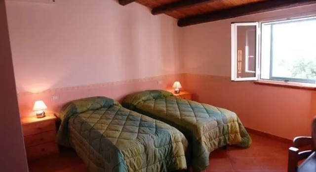 Coscio di Badia, Rezerwuj Hotel Hotele w Naro z basenem, Basen
