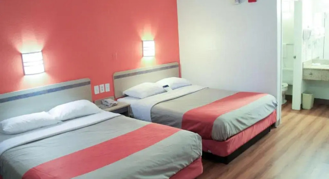 Четырёхместный номер Standard Motel 6-Enfield, CT - Hartford