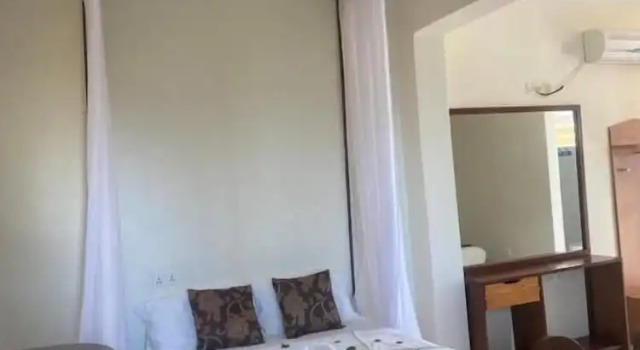 Breeze Bay Hotel Diani