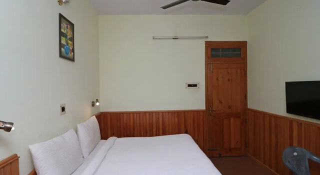Himalayan Hill Crest Resort by OYO Rooms, Rezervovat Lázně / Resort Nainital Uttarakhand