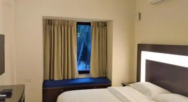 Casa Legend Suites Candolim, Rezerwuj Hotel Hotele w North Goa z parkingiem, Parking