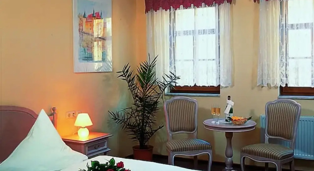 Hotel zum Stadttor, Reserva ahora Hotel Südliches Saaletal 