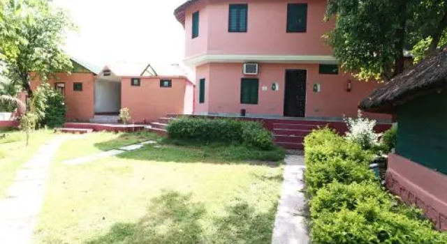 Mukul's Kyari Lodge, Rezervovat Hotel Nainital Uttarakhand