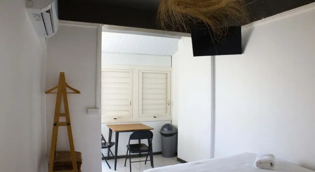 Airport Manini Lodge Studio 9