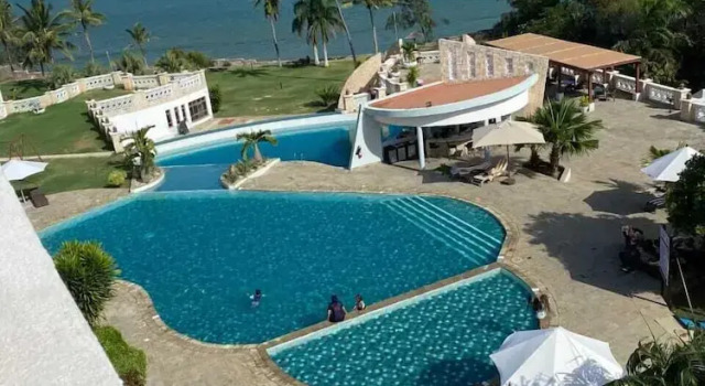 Luxury Oceanline Beachfront Apartments, Book Apartment Hotels in Coast Region with Parking, Parking