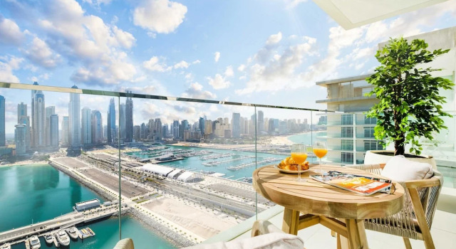 Апартаменты LUX  Luxury Sunrise Beachfront Suite 1