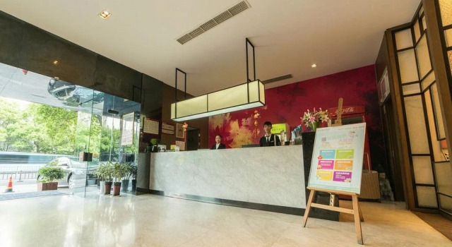 NanYuan Inn Selection W Ring Road Railway Station