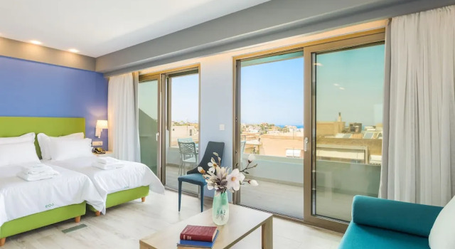 Полулюкс с балконом Menta City Boutique Hotel