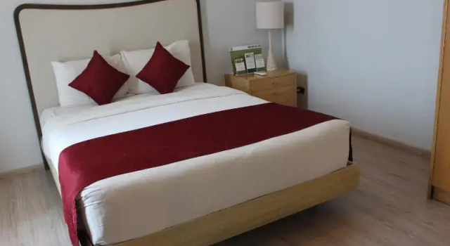Номер Standard La Mirada Hotel