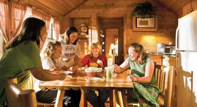 Номер Deluxe Branson KOA Campground