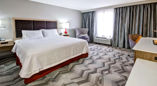 Двухместный номер Standard Hampton Inn & Suites - Medicine Hat