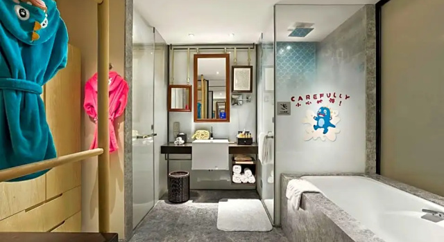 Семейный номер Standard с балконом и с видом на океан Hilton Dalian Golden Pebble Beach Resort