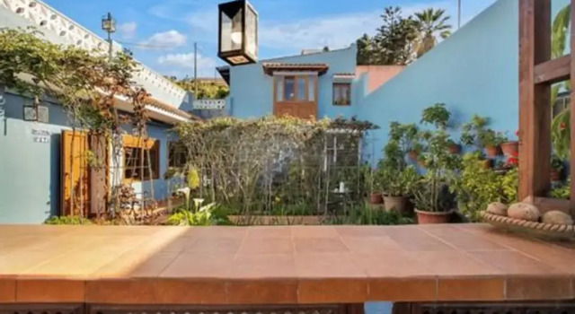 Коттедж Stunning 3-Bed House