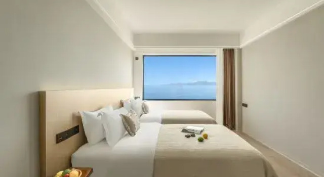 Семейный люкс с 2 комнатами с видом на море Shenzhen White House Resort Hotel (Nan'ao First Beach Branch)