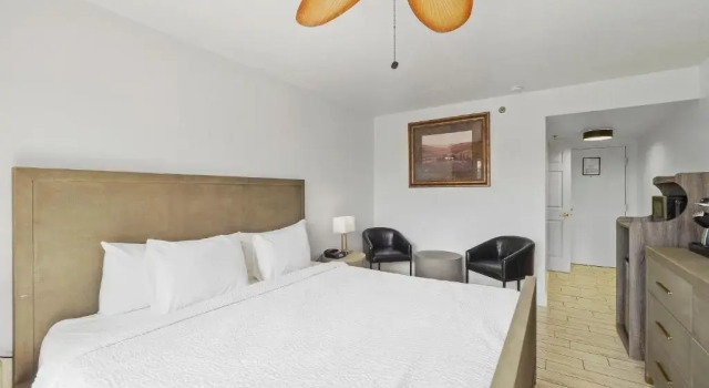 Номер Standard с балконом и с видом на закат Royal Inn Beach Hutchinson Island