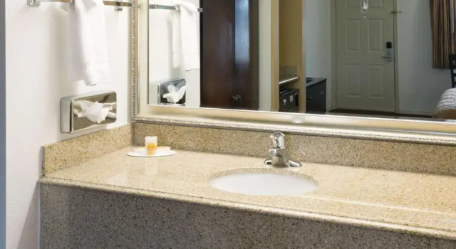 Номер Standard Days Inn by Wyndham Newport OR