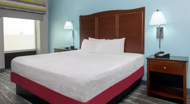 Люкс Hampton Inn & Suites Winston-Salem/University Area