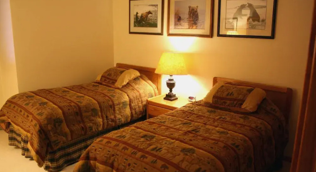 Woods Manor 302A - 2BR Condo, Rezerwuj Hotel Hotele w Vail Ski z parkingiem, Parking