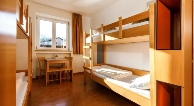 Четырёхместный номер Standard DJH Garmisch- Partenkirchen - Hostel