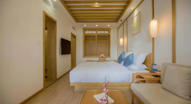 Двухместный номер Deluxe с видом на сад Jianshe Inn