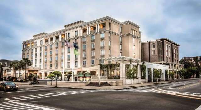 Courtyard by Marriott Charleston Historic District, Забронировать Отель Отели Чарльстона 3 звезды, рядом с First Scots Presbyterian Church, 3*