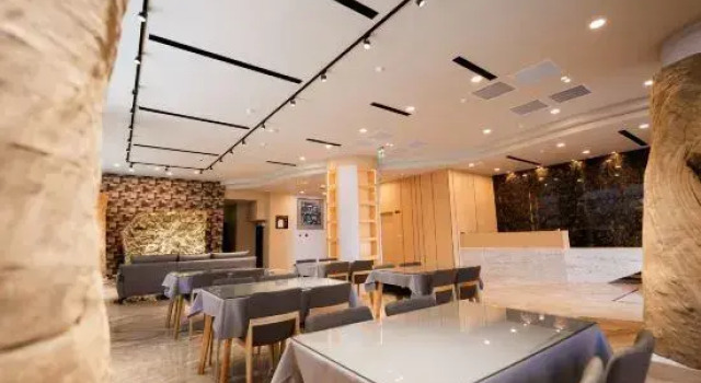 Qifeng Ocean City Hotel Kaohsiung Pier 2