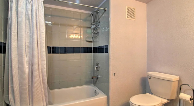 Апартаменты CO Springs Apartment < 6 Mi to Garden of the Gods!