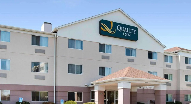 Номер Standard Quality Inn Brooklyn Center